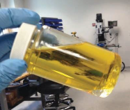 Рис. 3: проба отработанного масла Chevron GST 32, полученная после отгрузки с электростанции.